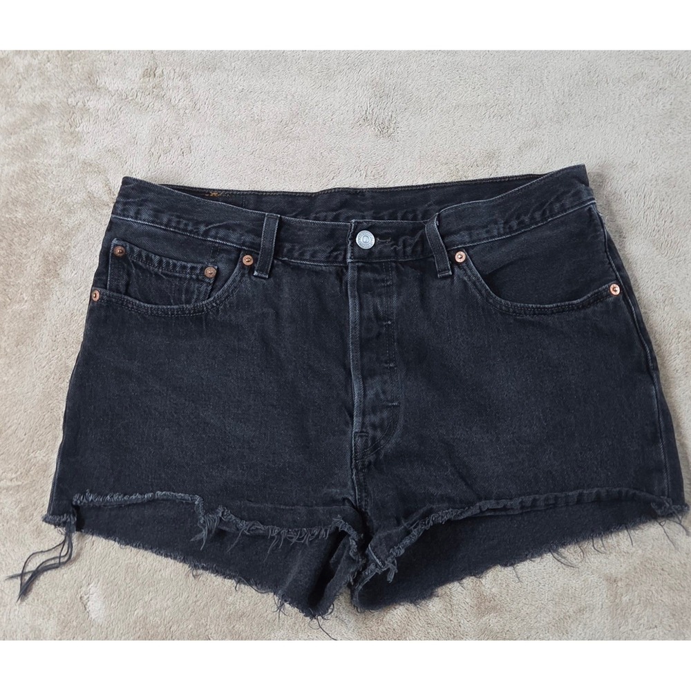 Levi's 501 Denim Jean Shorts Women Size 32 Black Frayed Hem Button Fly‎ 2 good